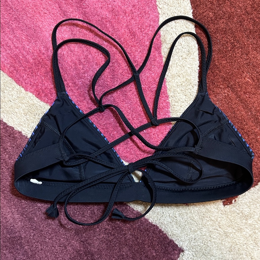 Lululemon Tidal Flow Triangle Top Size 4 - image 4